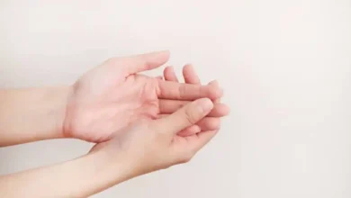 تفسير حلم اخذ الميت للحي في المنام