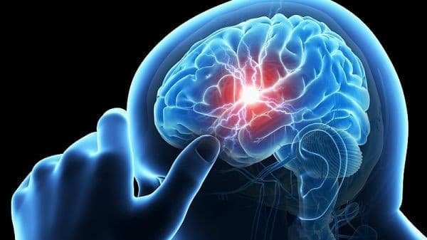 تجنبها فورا أطعمة تضعف دماغك دون أن تشعر